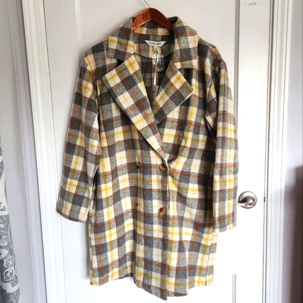 NWT Dani & Davi Plaid coat